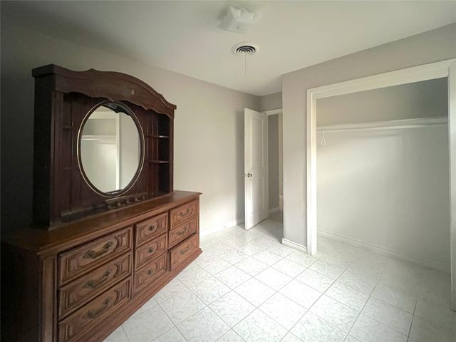 13522 Hollypark Drive, Houston, TX 77015