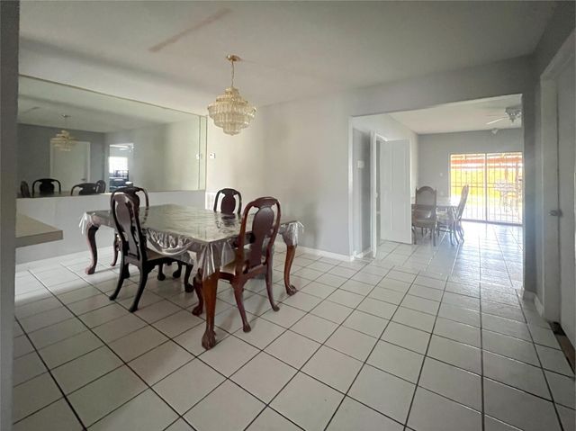 13522 Hollypark Drive, Houston, TX 77015