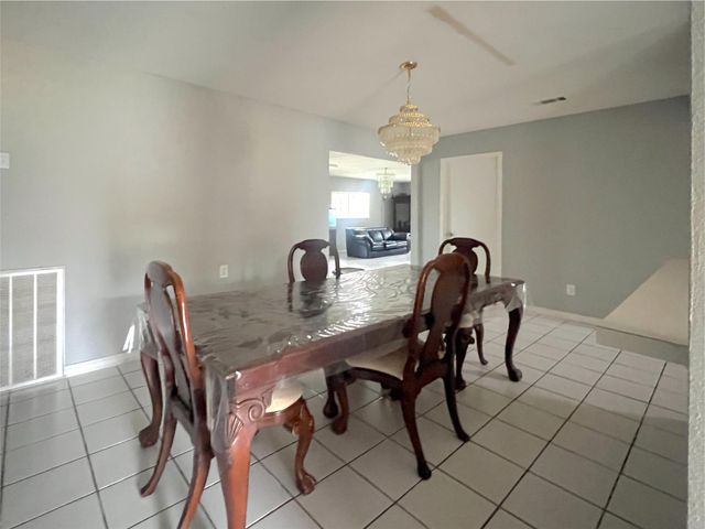 13522 Hollypark Drive, Houston, TX 77015