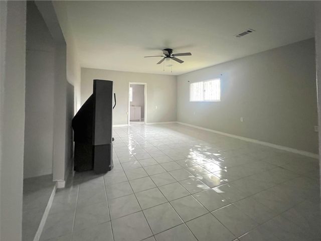 13522 Hollypark Drive, Houston, TX 77015