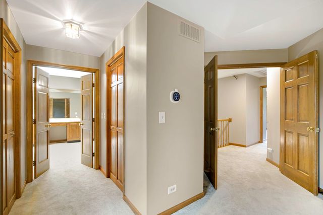 5N191 Fox Bluff Drive, St. Charles, IL 60175