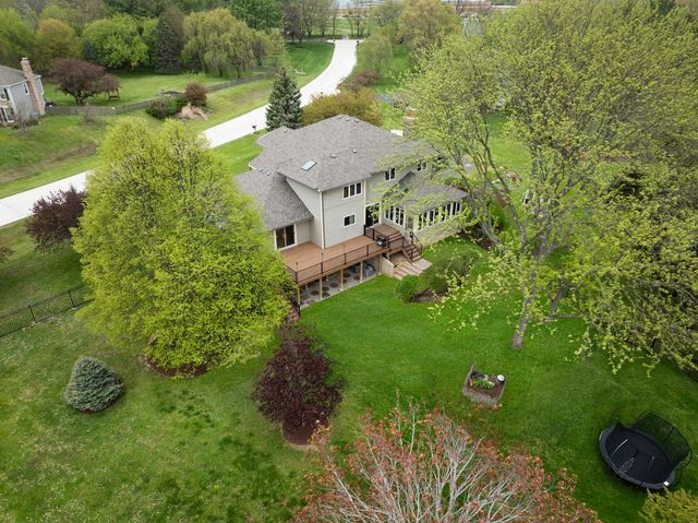5N191 Fox Bluff Drive, St. Charles, IL 60175