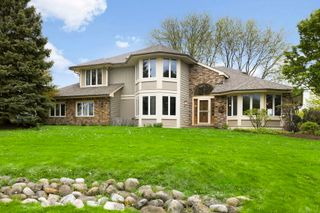 5N191 Fox Bluff Drive, St. Charles, IL 60175