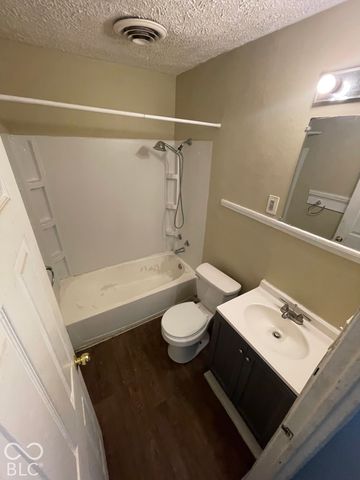 6255 E 24th Street, Indianapolis, IN 46219