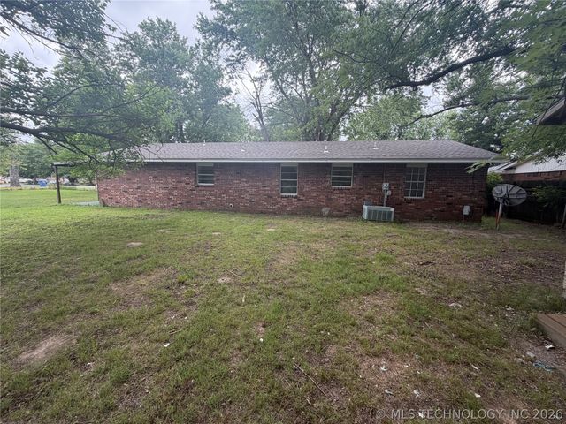 202 Quail Drive, Pryor, OK 74361