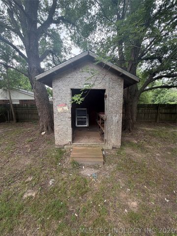 202 Quail Drive, Pryor, OK 74361