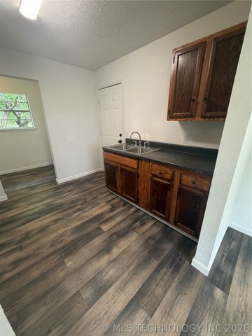 202 Quail Drive, Pryor, OK 74361
