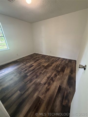 202 Quail Drive, Pryor, OK 74361