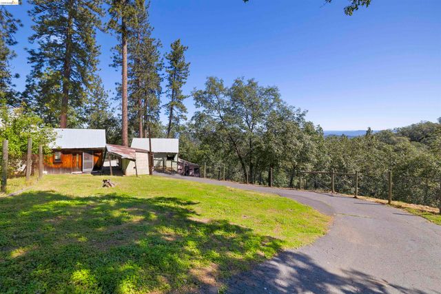 13261 Yankee Hill, Columbia, CA 95310
