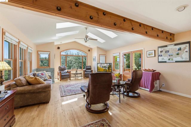 13261 Yankee Hill, Columbia, CA 95310