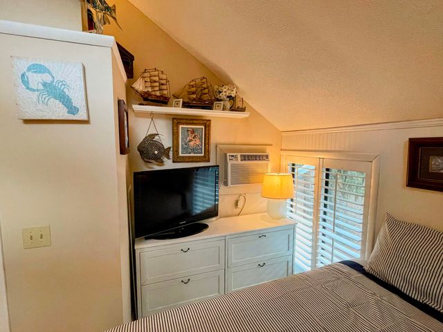 365 Sea Cloud Circle, Edisto Island, SC 29438