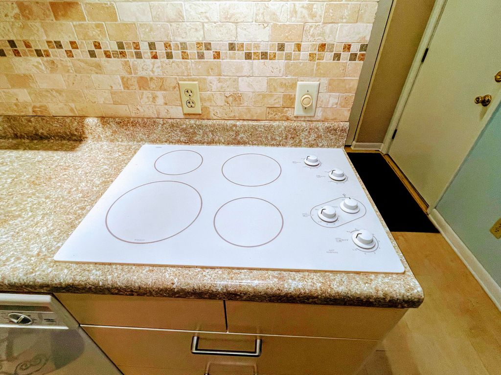 Image 13 of property listing at 365 Sea Cloud Circle, Edisto Island, SC 29438