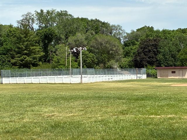 202 19th Avenue S, South Saint Paul, MN 55075