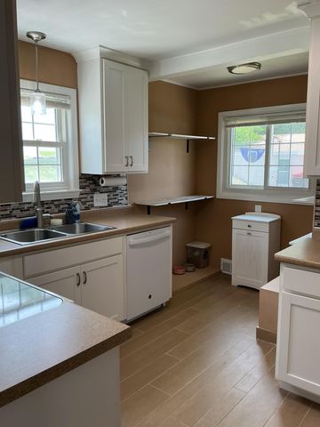 202 19th Avenue S, South Saint Paul, MN 55075