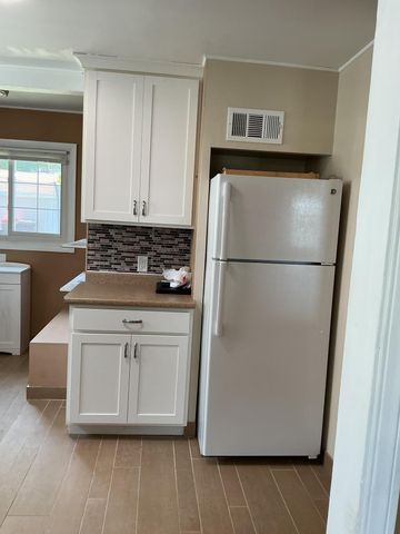 202 19th Avenue S, South Saint Paul, MN 55075