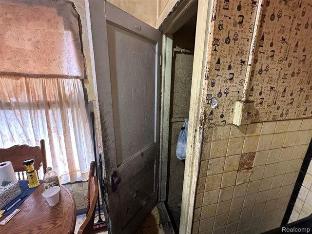 5042 Pennsylvania Street, Detroit, MI 48213