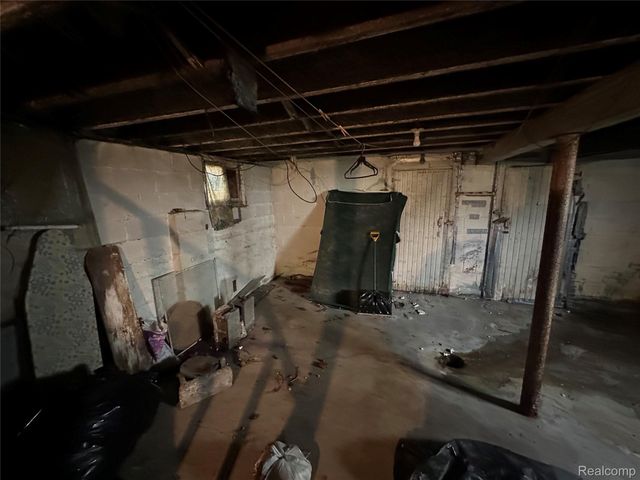 5042 Pennsylvania Street, Detroit, MI 48213