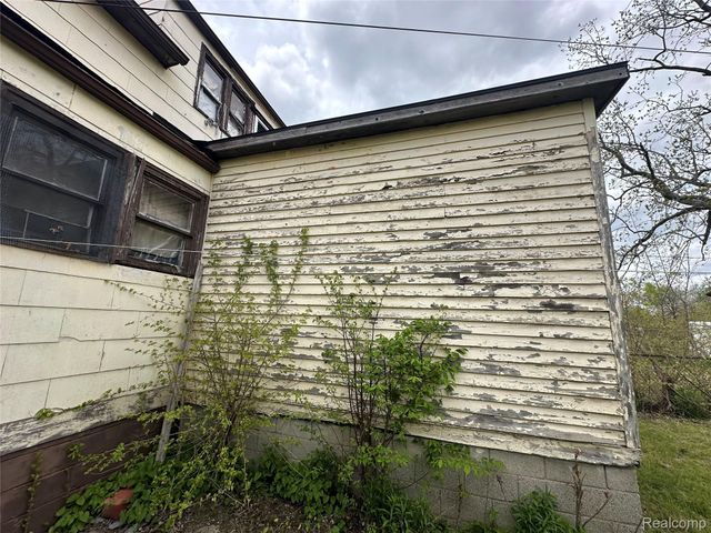 5042 Pennsylvania Street, Detroit, MI 48213