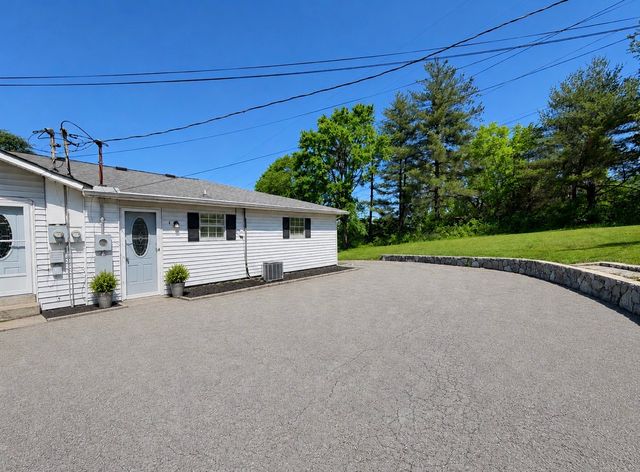 302A Dobbins Pike, Gallatin, TN 37066