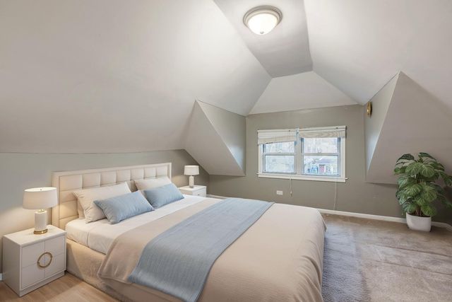 5242 N Kimball Avenue, Chicago, IL 60625