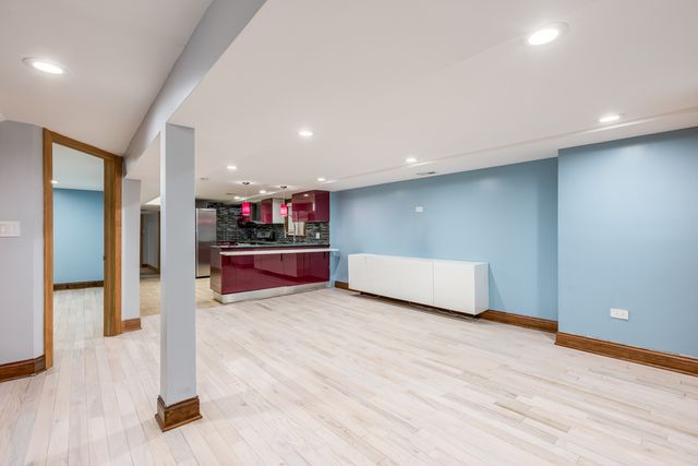 5242 N Kimball Avenue, Chicago, IL 60625