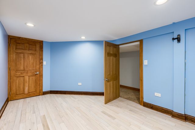 5242 N Kimball Avenue, Chicago, IL 60625