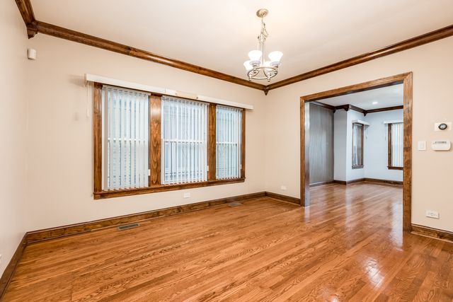 5242 N Kimball Avenue, Chicago, IL 60625