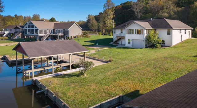 2863 Apple Valley Drive, Howard, OH 43028