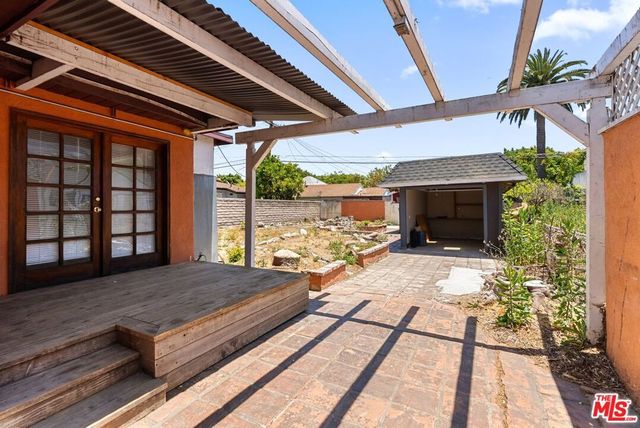 3556 Helms Avenue, Culver City, CA 90232