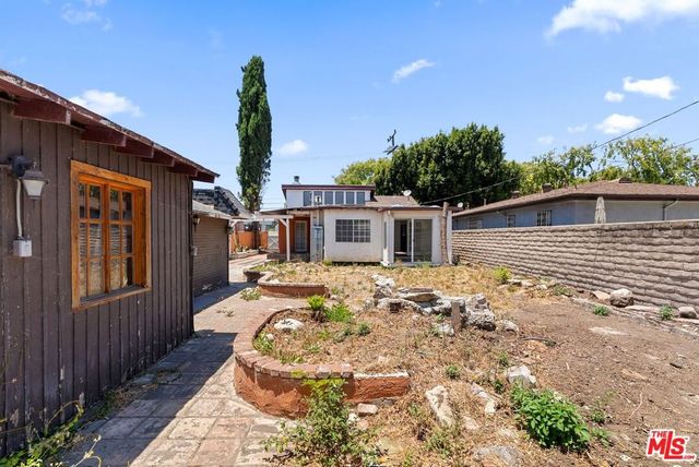 3556 Helms Avenue, Culver City, CA 90232