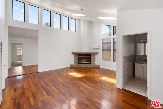 3556 Helms Avenue, Culver City, CA 90232