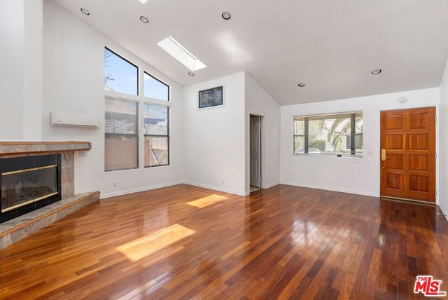 3556 Helms Avenue, Culver City, CA 90232