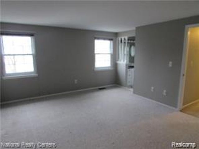 42106 Gladwin Street, Novi, MI 48167