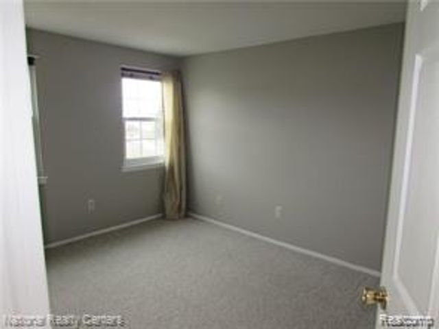 42106 Gladwin Street, Novi, MI 48167