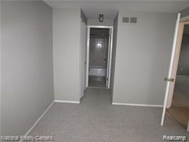 42106 Gladwin Street, Novi, MI 48167