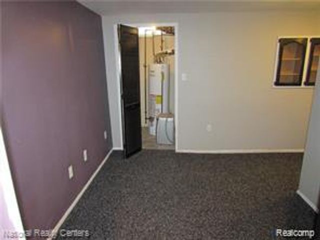 42106 Gladwin Street, Novi, MI 48167