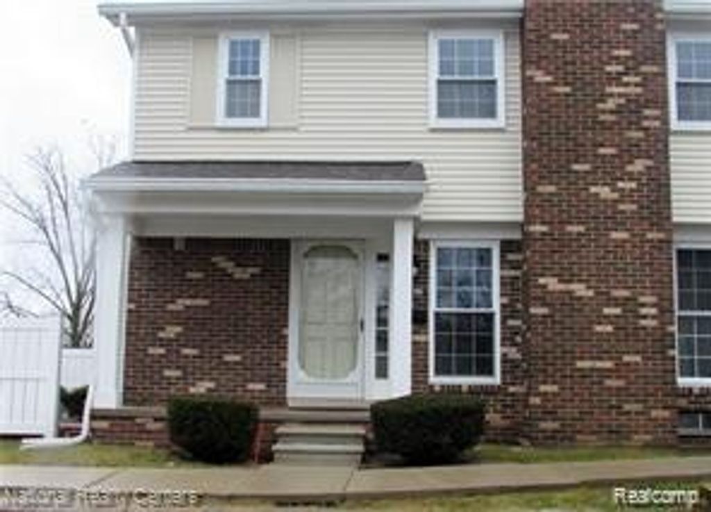42106 Gladwin Street, Novi, MI 48167