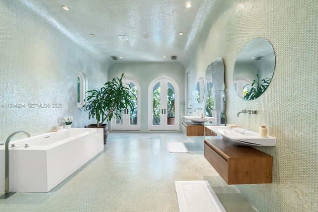 16 Palm Ave, Miami Beach, FL 33139