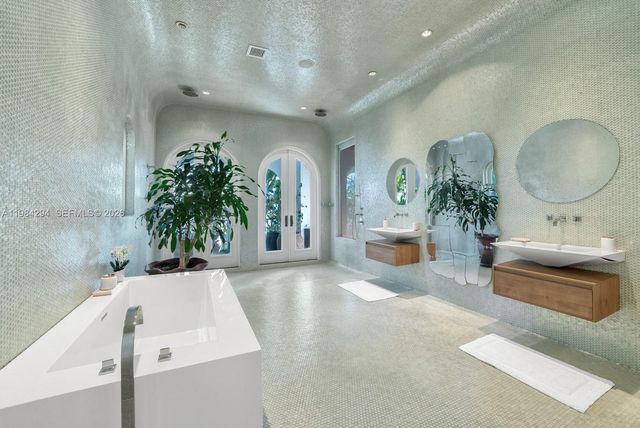 16 Palm Ave, Miami Beach, FL 33139