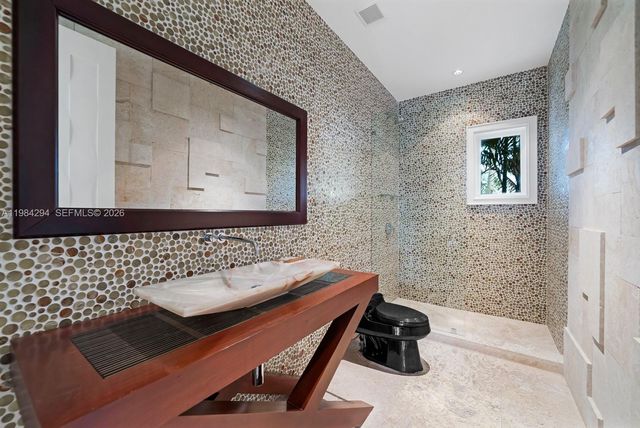 16 Palm Ave, Miami Beach, FL 33139