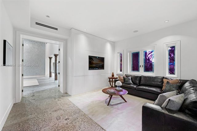 16 Palm Ave, Miami Beach, FL 33139