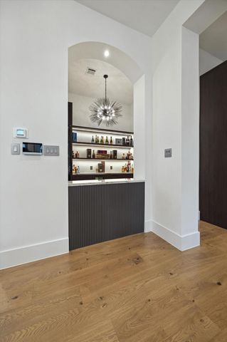 7 Lana Lane, Houston, TX 77027