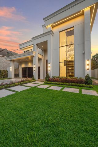 7 Lana Lane, Houston, TX 77027