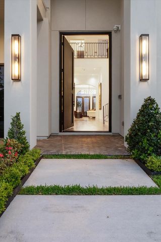 7 Lana Lane, Houston, TX 77027