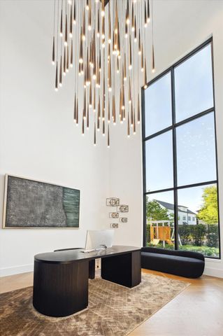 7 Lana Lane, Houston, TX 77027