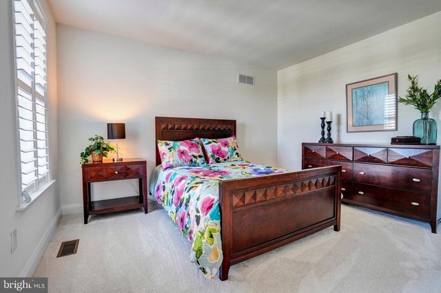 325 JOSHUA TREE DR, Collegeville, PA 19426