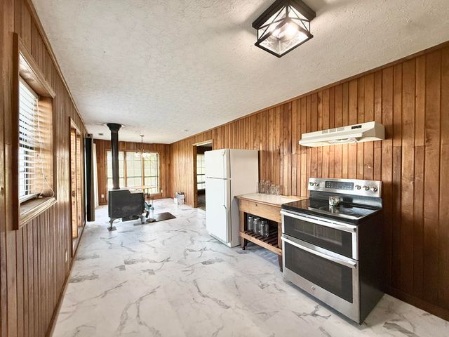 656 Thompson Road, Monticello, KY 42633