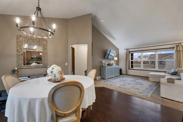 623 SWEET MEADOW LANE, Kaukauna, WI 54301