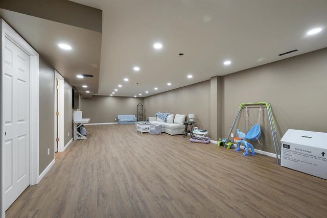 623 SWEET MEADOW LANE, Kaukauna, WI 54301