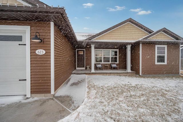 623 SWEET MEADOW LANE, Kaukauna, WI 54301